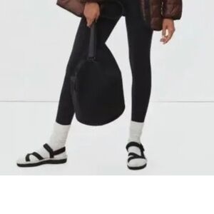 EVERLANE l The ReNew Teddy Sport Sandal In Black Size 6 New!